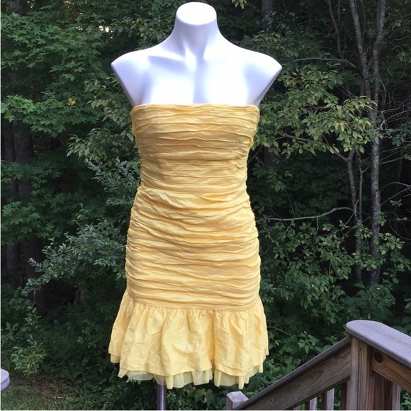 BCBGMAXAZRIA sunny yellow ruched and ruffle strapless mini size 2 - Picture 2 of 6